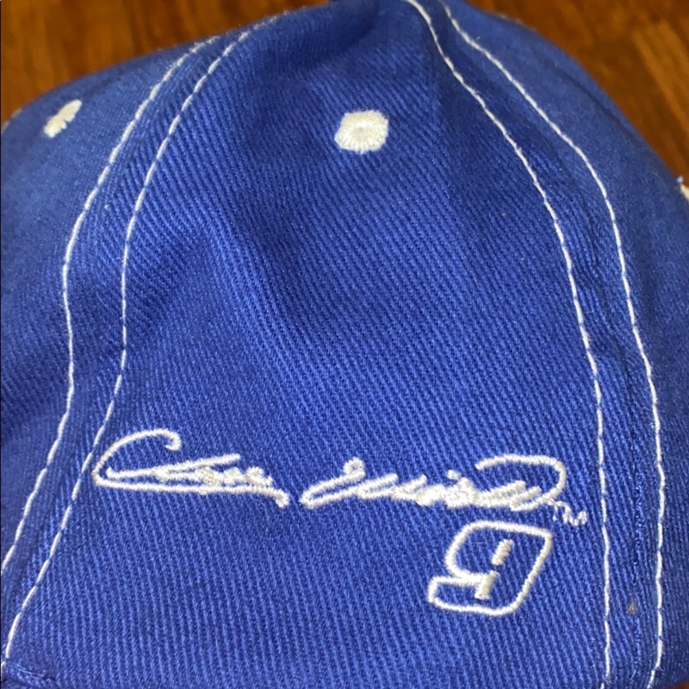Hat - Picture 4 of 5